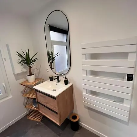 Beau Loft Room Proche Mont Saint Michel Jaccuzi Illimite En Plein Centre Avranches Buitenkant foto