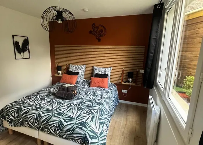 Beau Loft Room Proche Mont Saint Michel Jaccuzi Illimite En Plein Centre Avranches