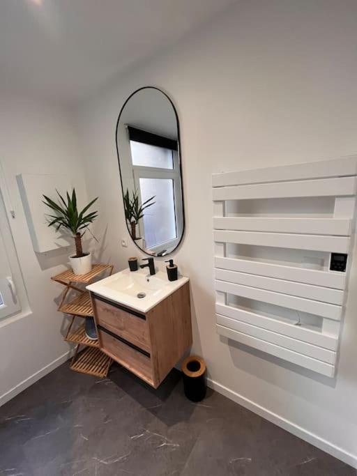 Apartment Beau Loft Proche Mont Saint Michel Jaccuzi Illimite En Plein Centre